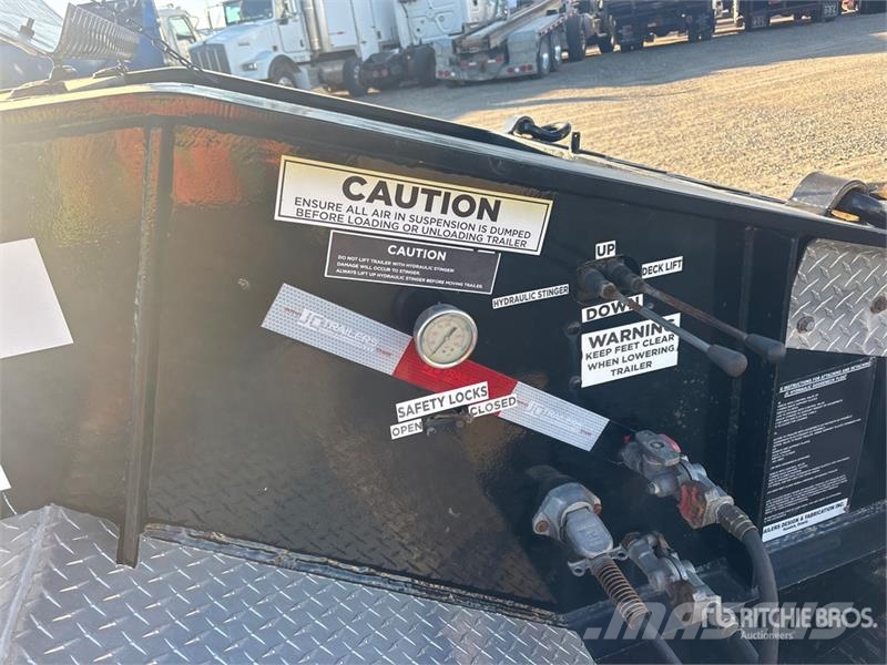 J.C. Trailer Tri/A Removable Gooseneck Lowboy Trailer Mélybölcsős