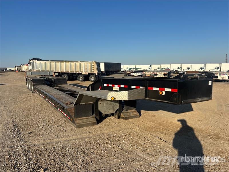 J.C. Trailer Tri/A Removable Gooseneck Lowboy Trailer Mélybölcsős