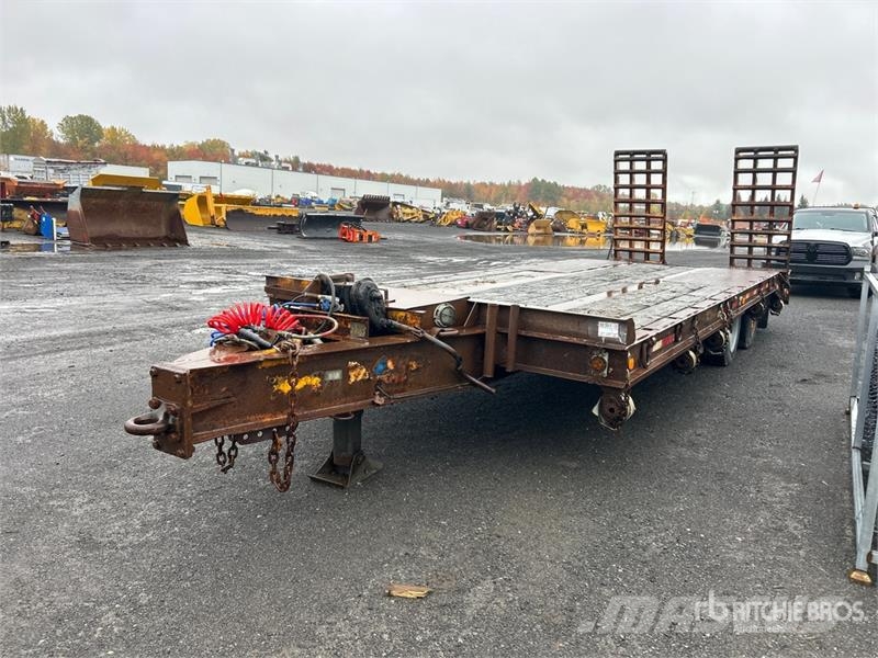 J C Trailers 24 ft T/A Equipment Trailer Prikolice za autotransportere