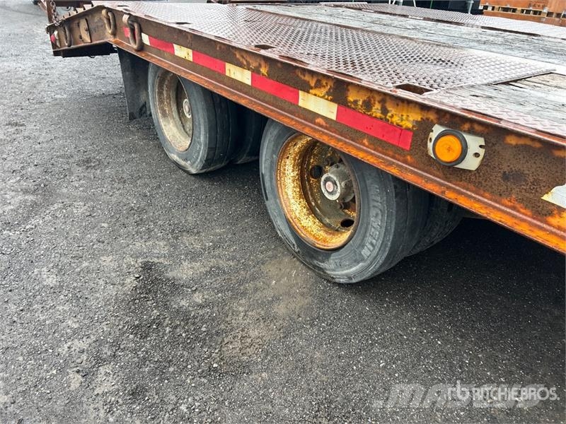 J C Trailers 24 ft T/A Equipment Trailer Prikolice za autotransportere