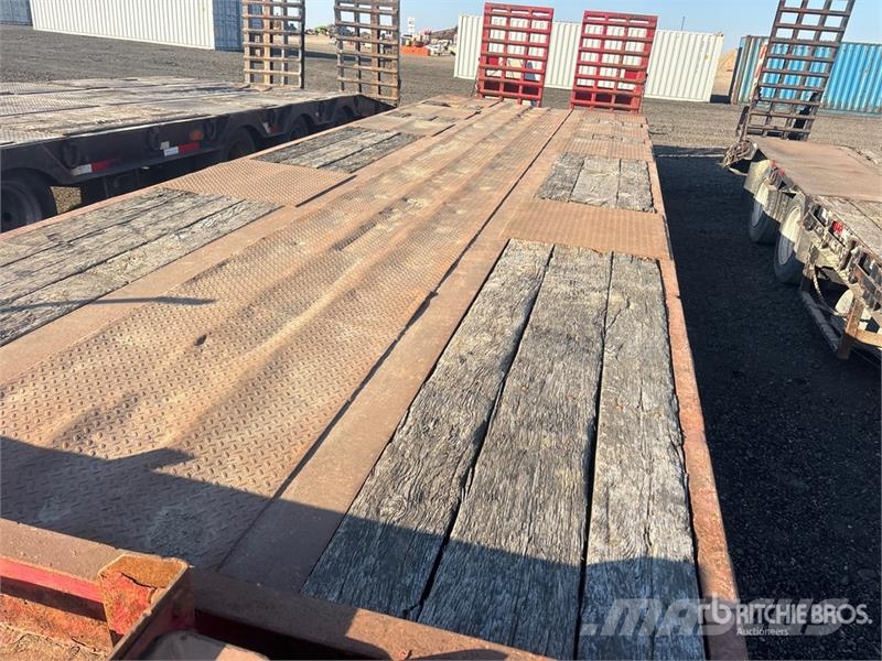 J C Trailers 32 ft Quad/A Equipment Trailer Autotransporter prikolice