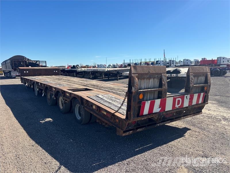  J C Trailers Quad/A Lowboy Trailer لوادر منخفضة