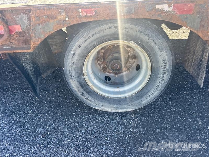  J C Trailers Quad/A Lowboy Trailer لوادر منخفضة