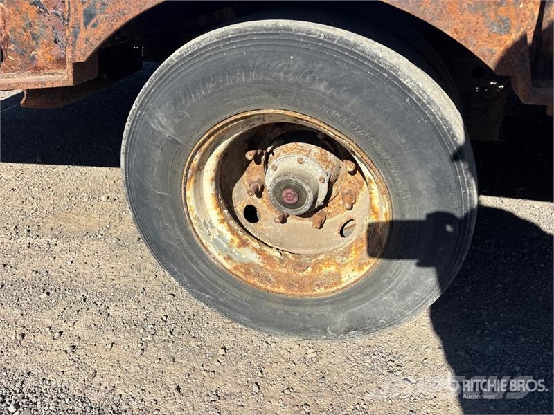  J C Trailers Quad/A Lowboy Trailer لوادر منخفضة
