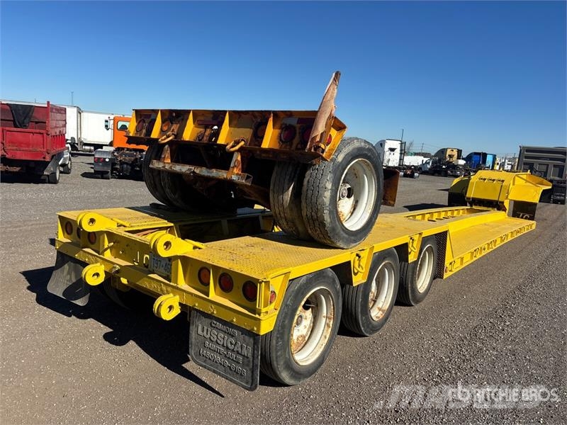  J C Trailers TGN Tri/A Removable Gooseneck Lowboy  Niski utovarivači
