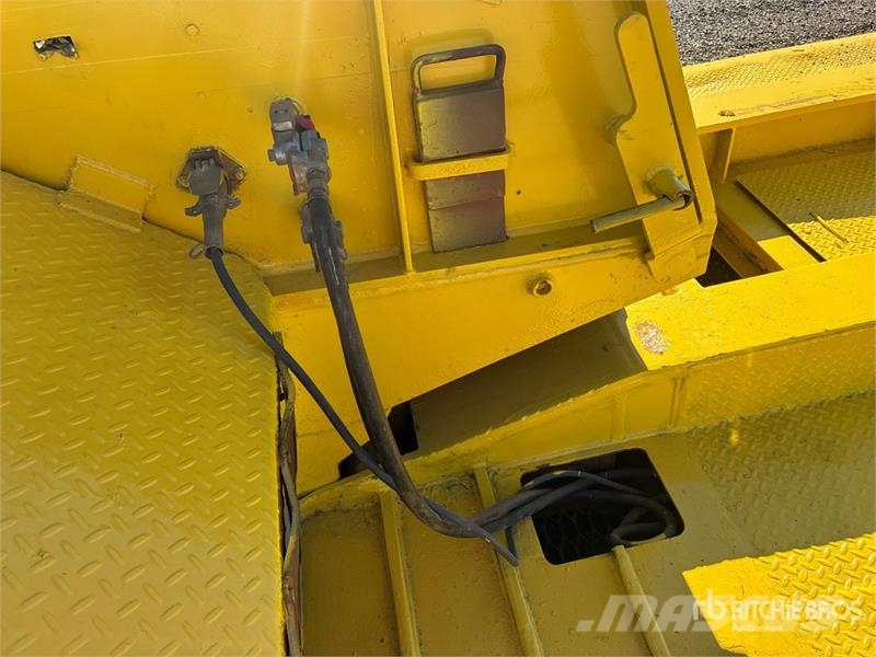  J C Trailers TGN Tri/A Removable Gooseneck Lowboy  Niski utovarivači