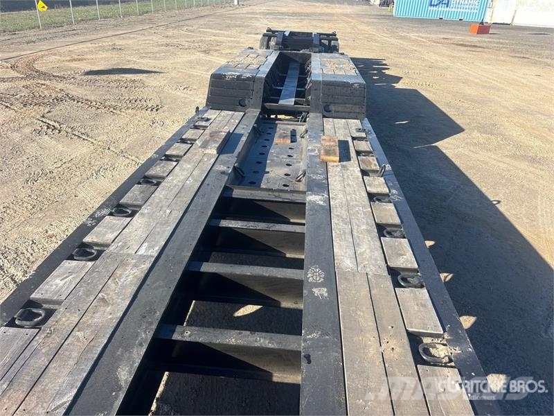  J &  Trailers DD3-P2-B2 65 ton Tri/A Removable Goo لوادر منخفضة