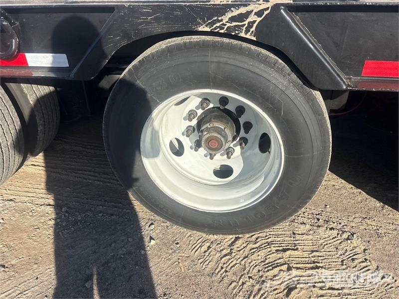  J &  Trailers DD3-P2-B2 65 ton Tri/A Removable Goo لوادر منخفضة
