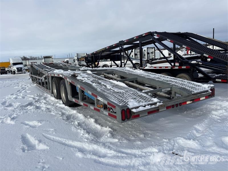 J & Trailers T/A Open Car Carrier Trailer Polprikolice za prevoz vozil