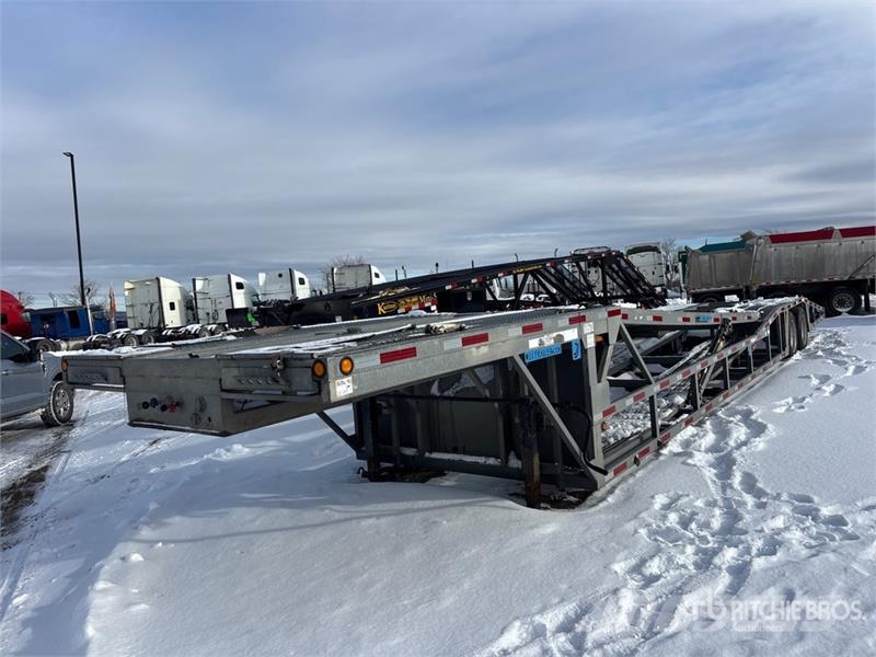 J & Trailers T/A Open Car Carrier Trailer Polprikolice za prevoz vozil