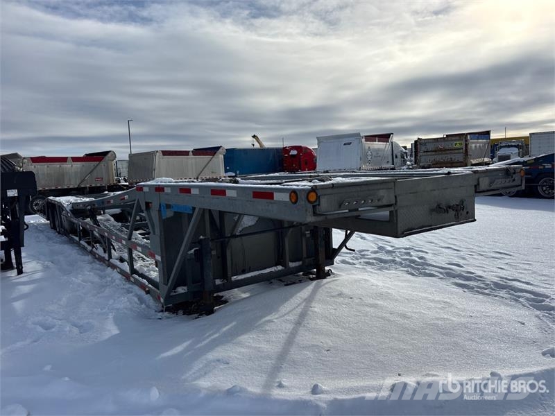 J & Trailers T/A Open Car Carrier Trailer Polprikolice za prevoz vozil