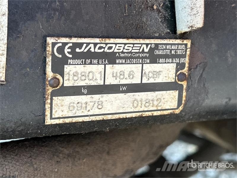Jacobsen R311T 4x4 Ride-On Lawn Mower Mauriņa traktors