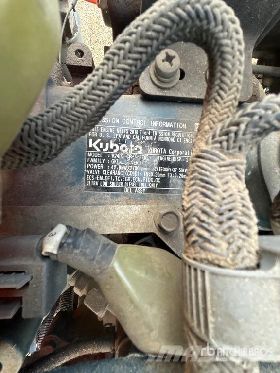 Jacobsen R311T 4x4 Ride-On Lawn Mower Mauriņa traktors