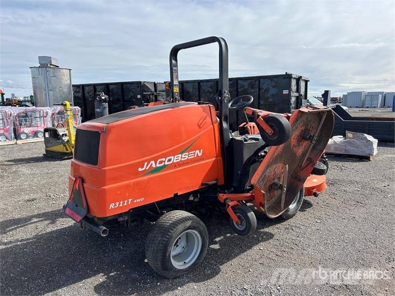 Jacobsen R311T 4x4 Ride-On Lawn Mower Mauriņa traktors