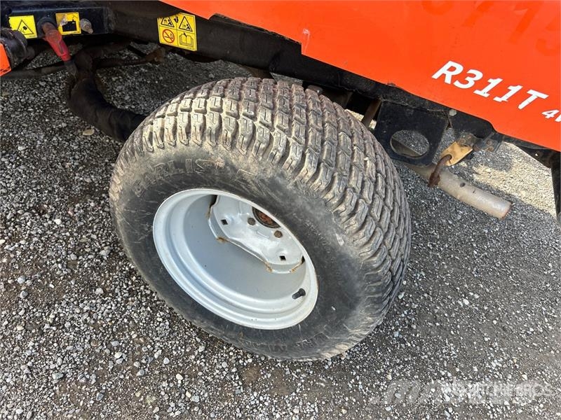 Jacobsen R311T 4x4 Ride-On Lawn Mower Mauriņa traktors