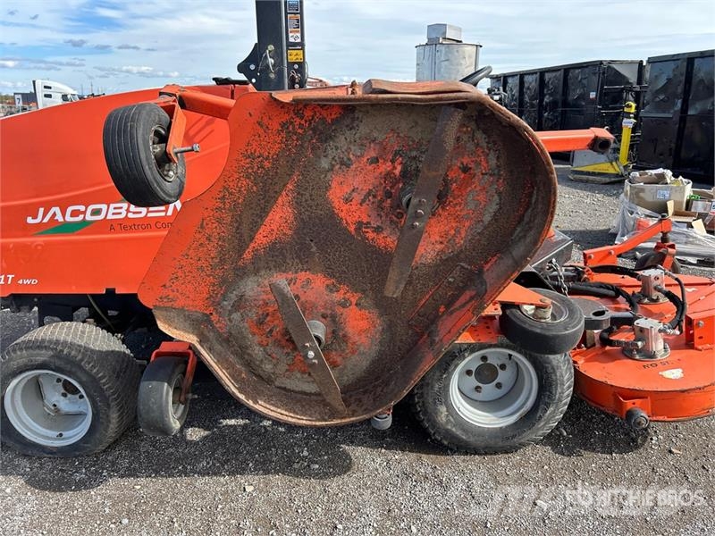 Jacobsen R311T 4x4 Ride-On Lawn Mower Mauriņa traktors