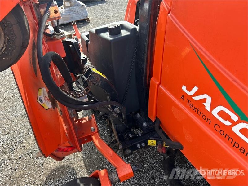 Jacobsen R311T 4x4 Ride-On Lawn Mower Mauriņa traktors