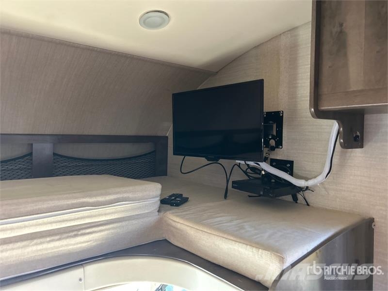 Jayco GreyHawk M-31FSP Motor Home Kamperi i kamp prikolice