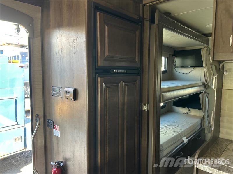Jayco GreyHawk M-31FSP Motor Home Kamperi i kamp prikolice