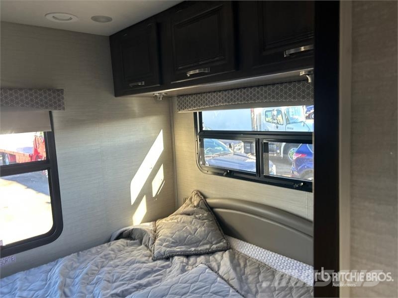 Jayco GreyHawk M-31FSP Motor Home Kamperi i kamp prikolice