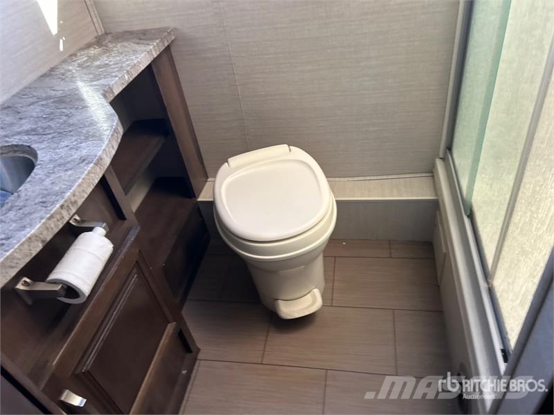 Jayco GreyHawk M-31FSP Motor Home Kamperi i kamp prikolice