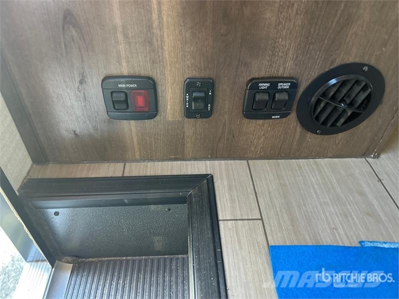 Jayco GreyHawk M-31FSP Motor Home Kamperi i kamp prikolice