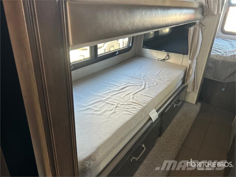 Jayco GreyHawk M-31FSP Motor Home Kamperi i kamp prikolice