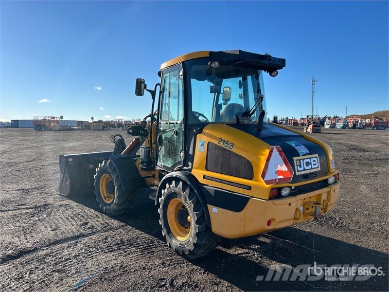 JCB 407 Gumikerekes homlokrakodók