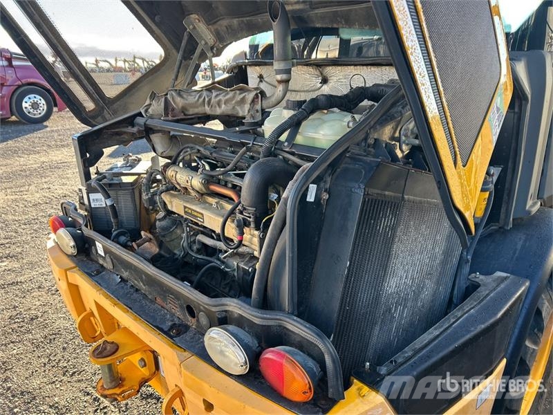 JCB 407 Gumikerekes homlokrakodók