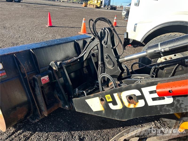 JCB 407 Gumikerekes homlokrakodók