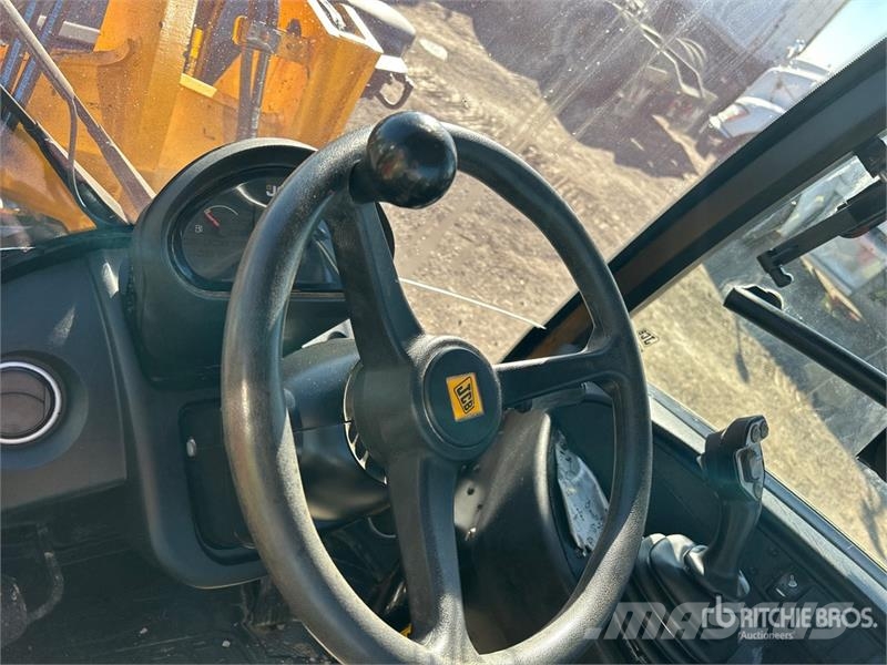 JCB 407 Iekrāvēji uz riteņiem