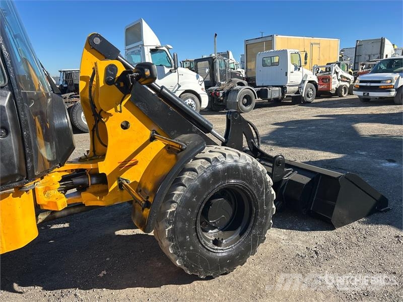 JCB 407 Iekrāvēji uz riteņiem