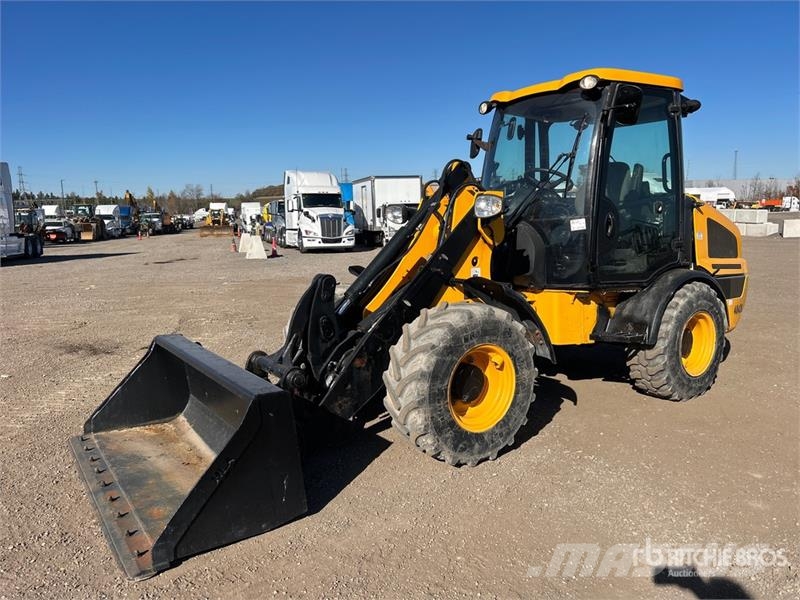 JCB 407 Iekrāvēji uz riteņiem