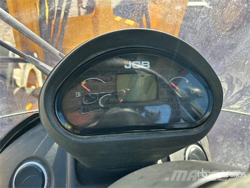 JCB 407 Iekrāvēji uz riteņiem
