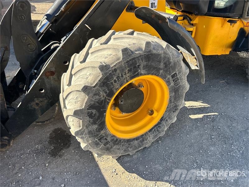 JCB 407 Iekrāvēji uz riteņiem