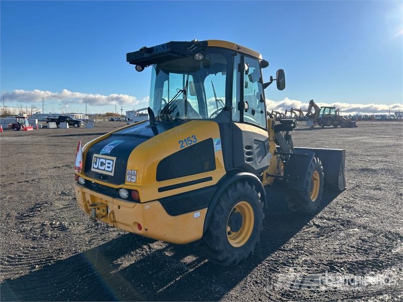 JCB 407 Gumikerekes homlokrakodók