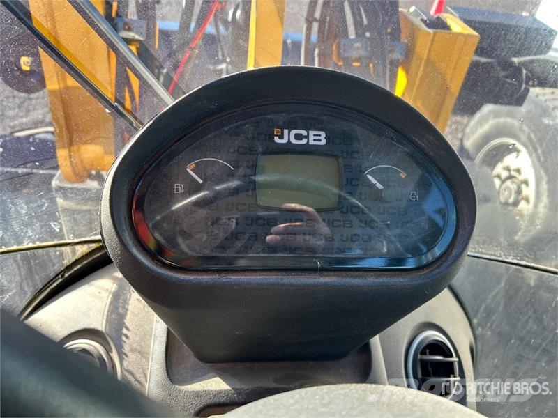 JCB 407 Gumikerekes homlokrakodók
