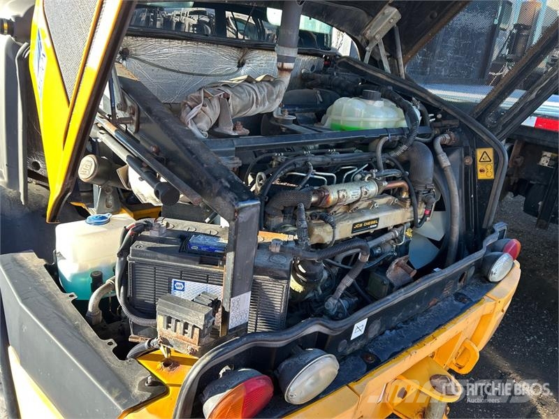 JCB 407 Gumikerekes homlokrakodók