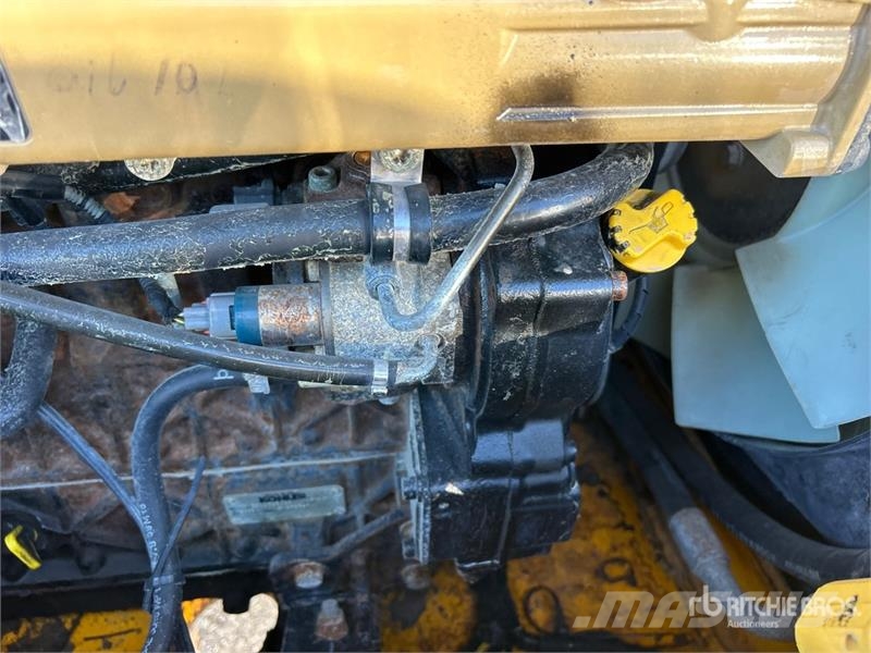 JCB 407 Iekrāvēji uz riteņiem