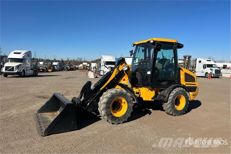 JCB 407 Iekrāvēji uz riteņiem
