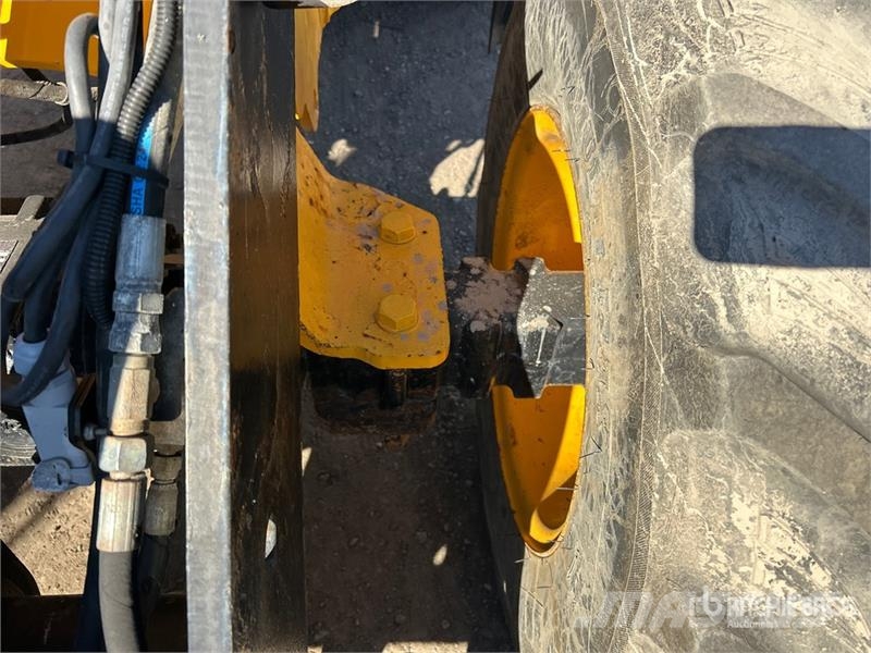 JCB 407 Iekrāvēji uz riteņiem