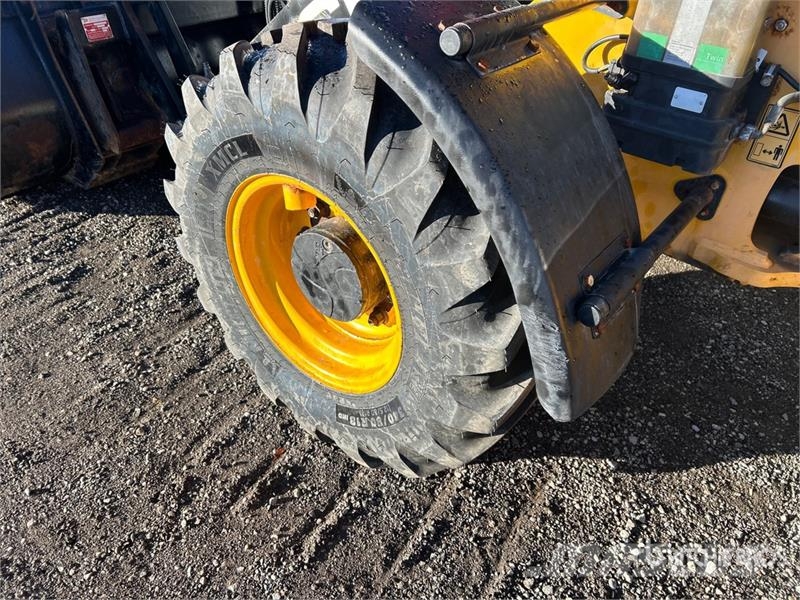 JCB 407 Gumikerekes homlokrakodók