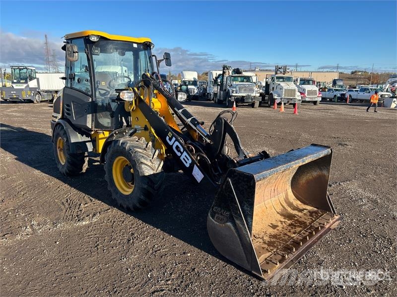 JCB 407 Gumikerekes homlokrakodók