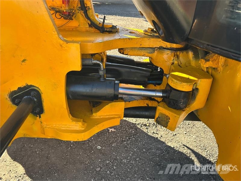 JCB 407 Iekrāvēji uz riteņiem