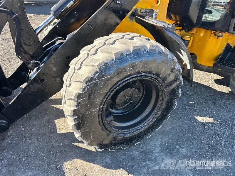 JCB 407 Iekrāvēji uz riteņiem