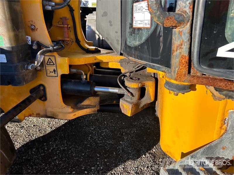 JCB 407 Gumikerekes homlokrakodók