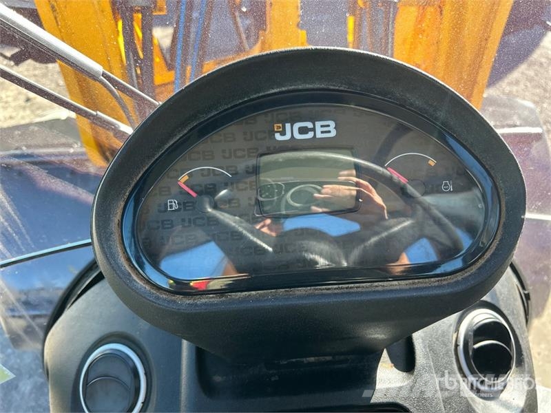 JCB 407 Iekrāvēji uz riteņiem