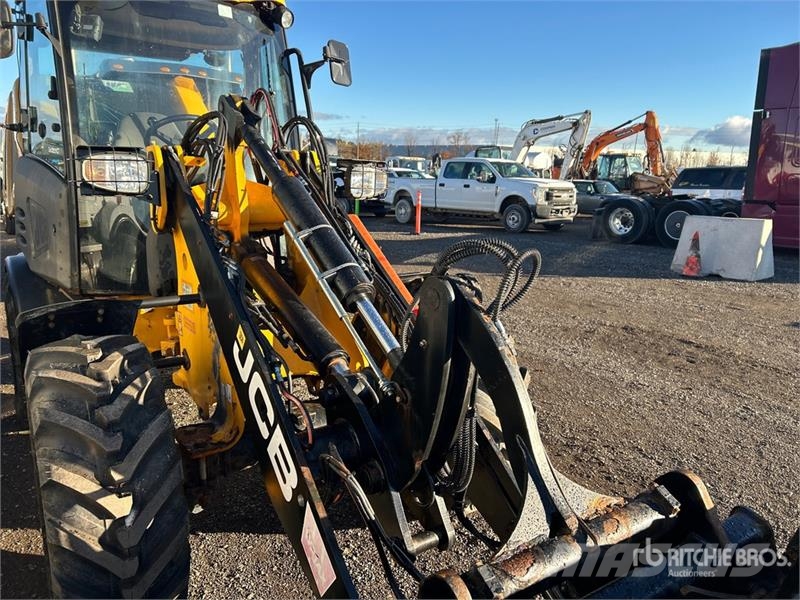 JCB 407 Gumikerekes homlokrakodók