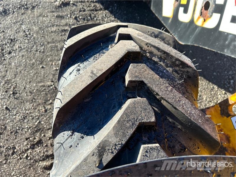 JCB 407 Gumikerekes homlokrakodók