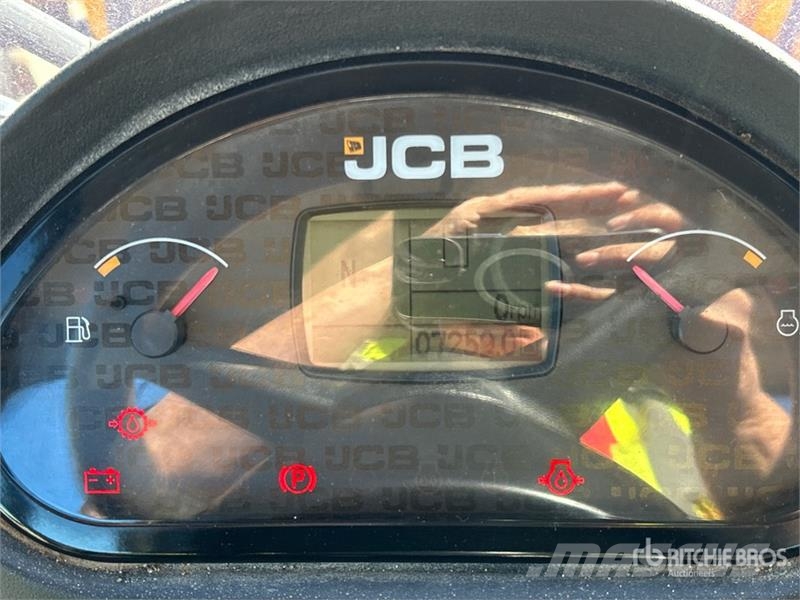 JCB 407 Iekrāvēji uz riteņiem
